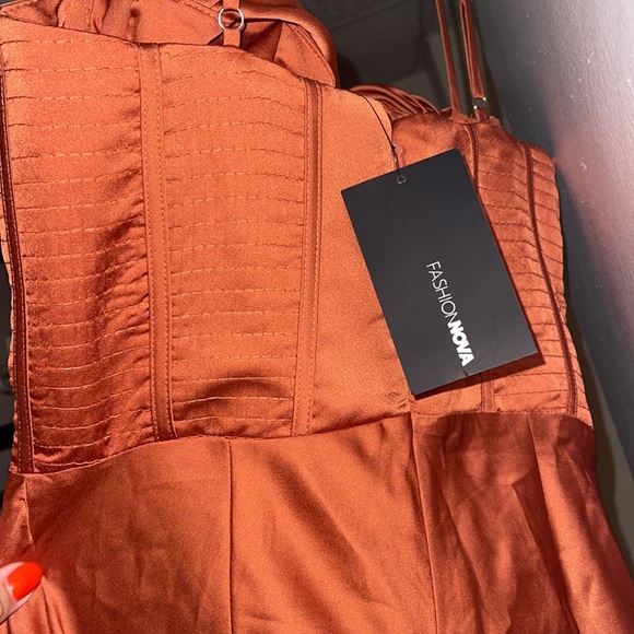 Fashion Nova Time to Meet sup MIDI Corset Dress Rust Orange Medium - Picture 4 of 6
